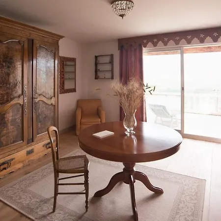 Vaste Maison Ancienne Avec Superbe Vue